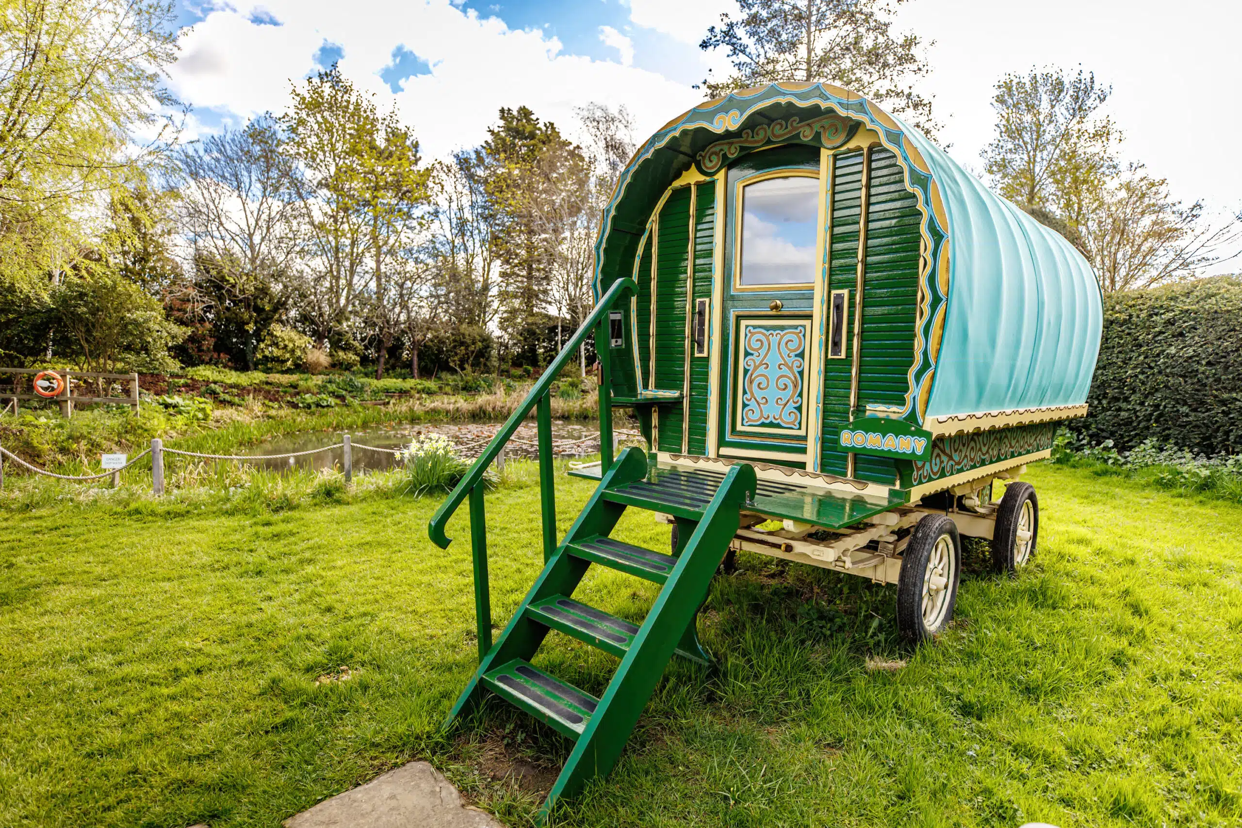 Charming Romany Caravans Cambridge Wedding Venue
